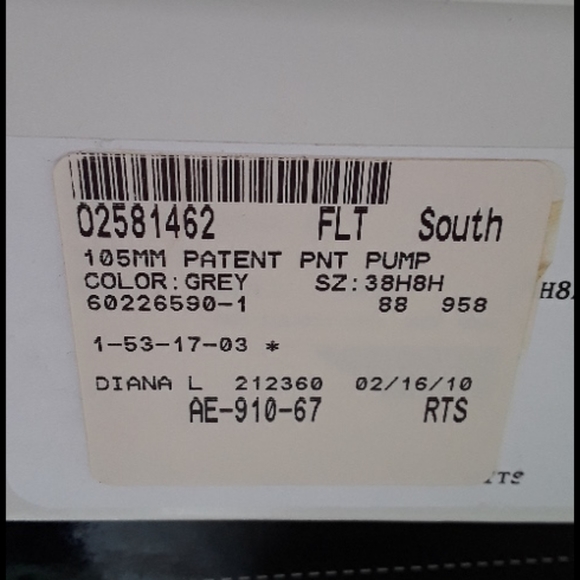 New in box Manolo Blahnik heels - Picture 5 of 5